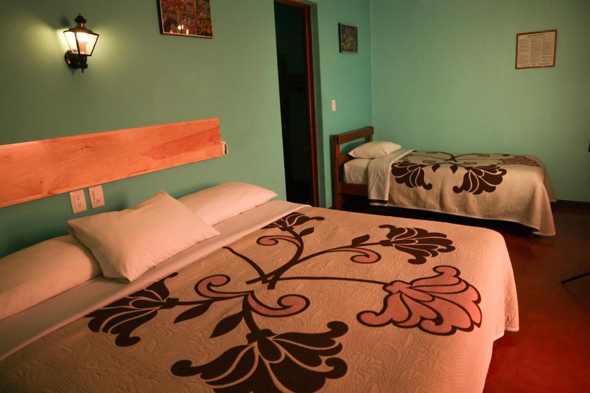 Hotel Las Golondrinas Oaxaca Экстерьер фото