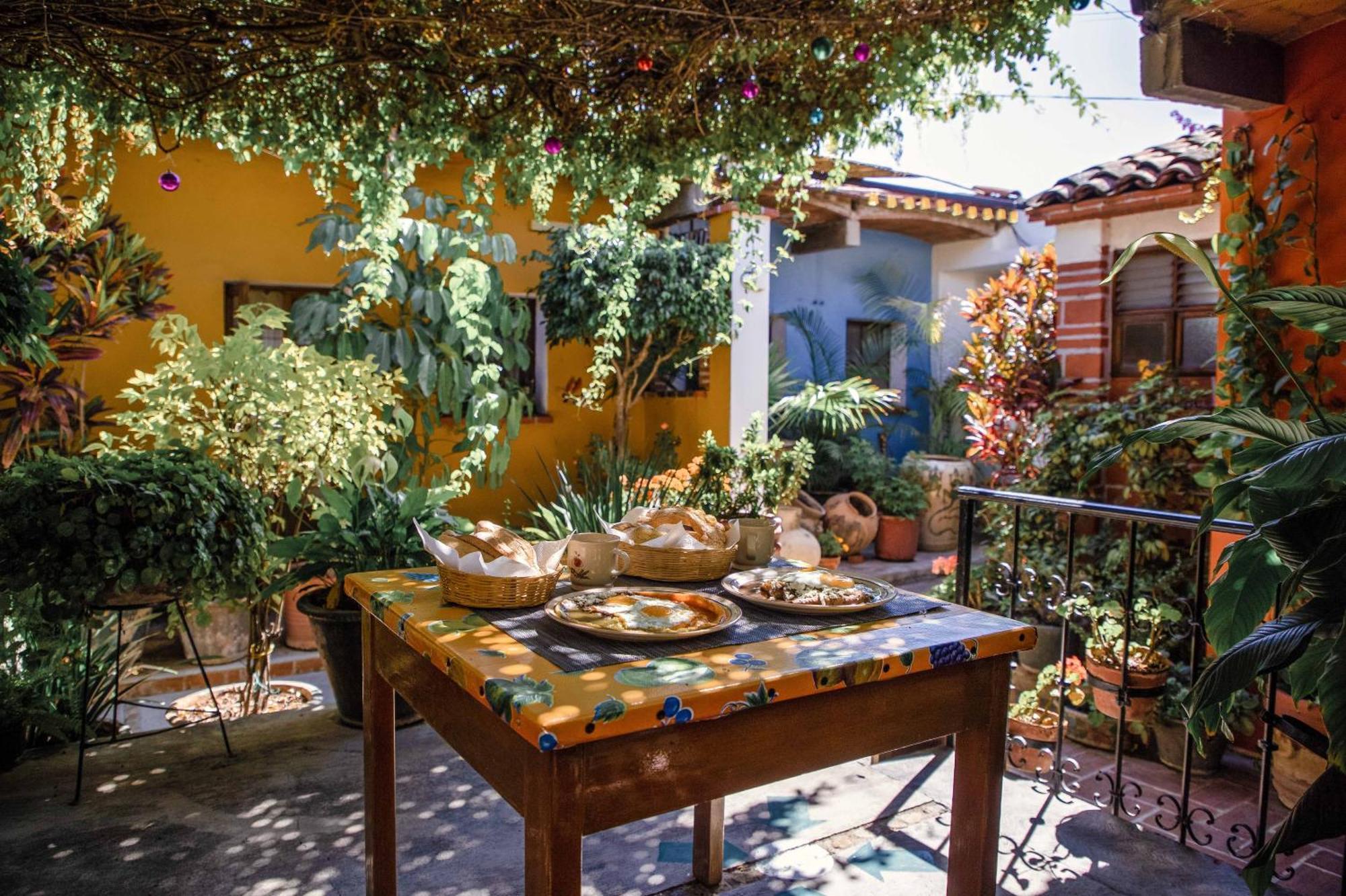 Hotel Las Golondrinas Oaxaca Экстерьер фото